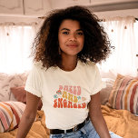 Versuft en betrokken Retro 70s vrijgezellenfeest T-shirt<br><div class="desc">Dit ontwerp is voorzien van een groovy jaren 70 vibe versuft en betrokken retro bloemen,  paddenstoel en ring. Bekijk het hele collectie voor meer overeenkomende objecten!</div>