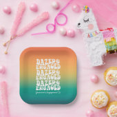 Versuft en betrokken | Retrotypografie Papieren Bordje (Feest)