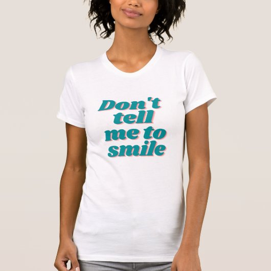 Vertel me niet om Girl Power Funny Slogan te gliml T-shirt (Voorkant)