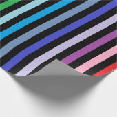 Verticaal brederspectrum regenboog en zwarte stree cadeaupapier (Hoek)