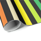 Verticaal brederspectrum regenboog en zwarte stree cadeaupapier (Rol Hoek)