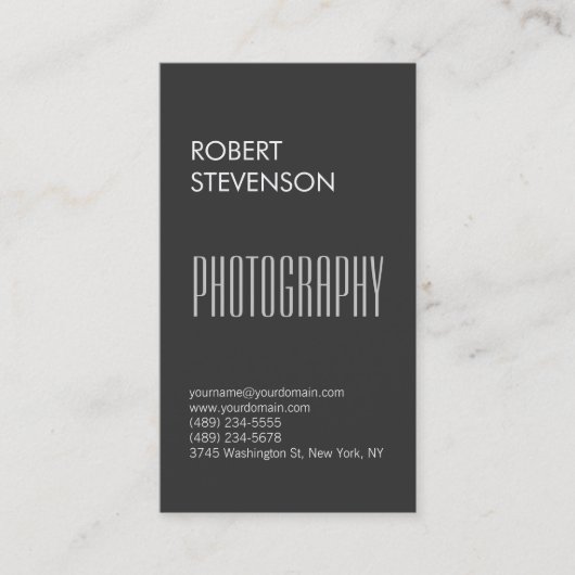 Verticaal grijs Hedendaags Trendy Visitekaartje (Voorkant)