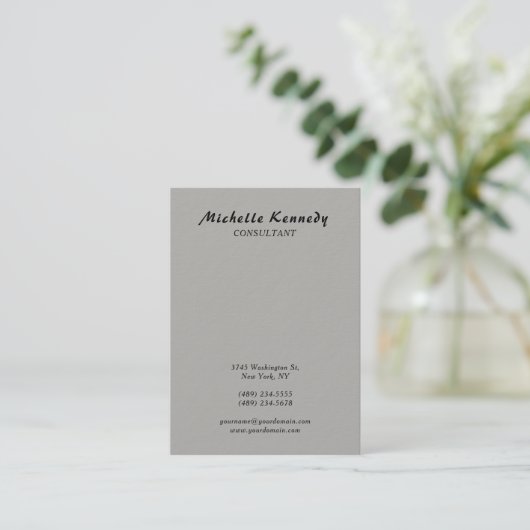 Verticaal modern, eenvoudig grijs platte script visitekaartje (Staand voorkant)