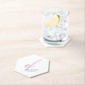 Verticaal modern roze grijs monogram kartonnen onderzetters (Insitu)