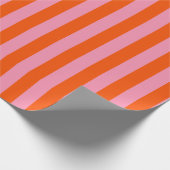 Verticaal streeppatroon in rood Sinaasappel en roz Cadeaupapier (Hoek)