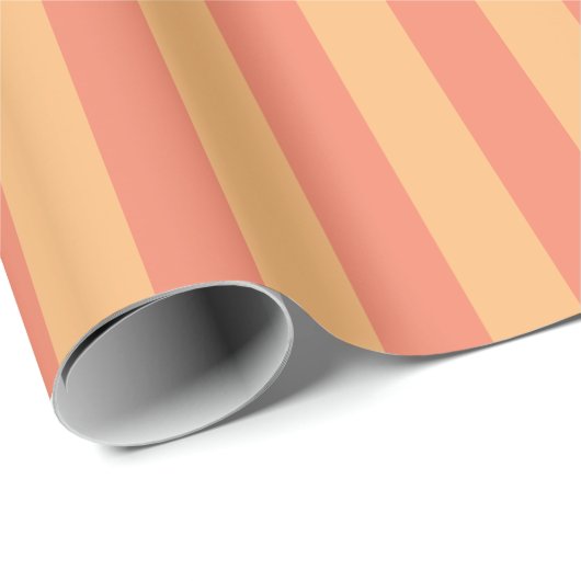 Verticaal streeppatroon in zalm en abrikoos cadeaupapier (Rol Hoek)