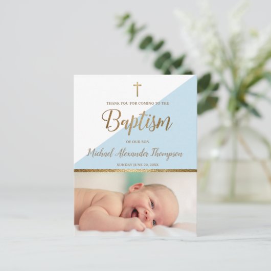 Verticaal Terug Blauw Baby Boy Foto Doop Briefkaart (Staand voorkant)