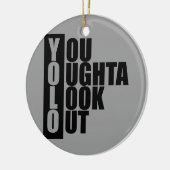 Verticaal vak YOLO Keramisch Ornament (Links)