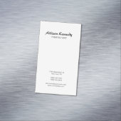 Verticaal zwart-wit penseelscript Naam Adres Magnetisch Visitekaartje (Voorbeeld)