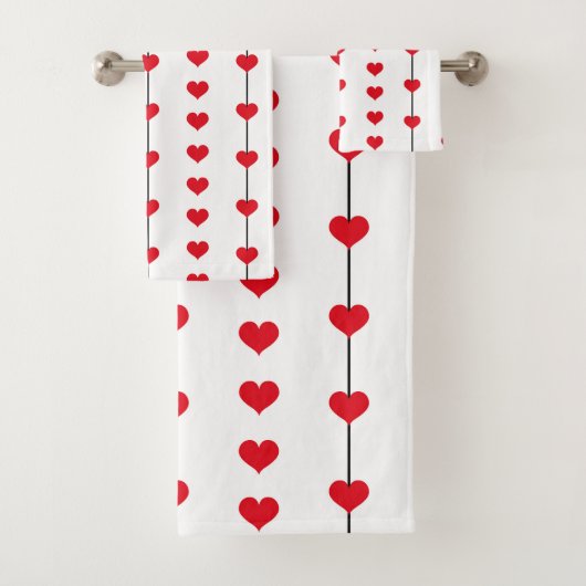 Vertical Red Heart Columns on White Bad Handdoek (Insitu)