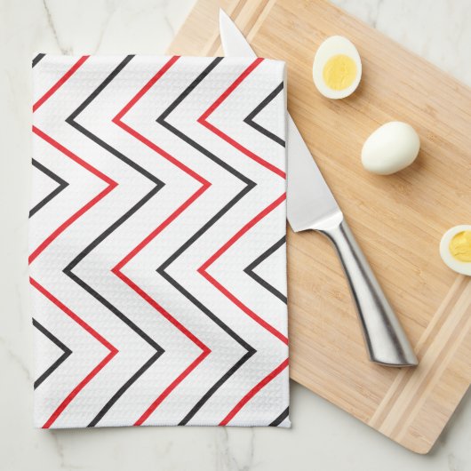 Verticale Chevron Stripe Black en Red Theedoek (Quarter Fold)