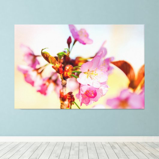 Verticale cluster van kersenbloesems in de tuin canvas afdruk (Insitu (Houten vloer))