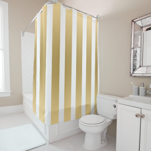Verticale gouden strepen op witte achtergrond douchegordijn (In situ)