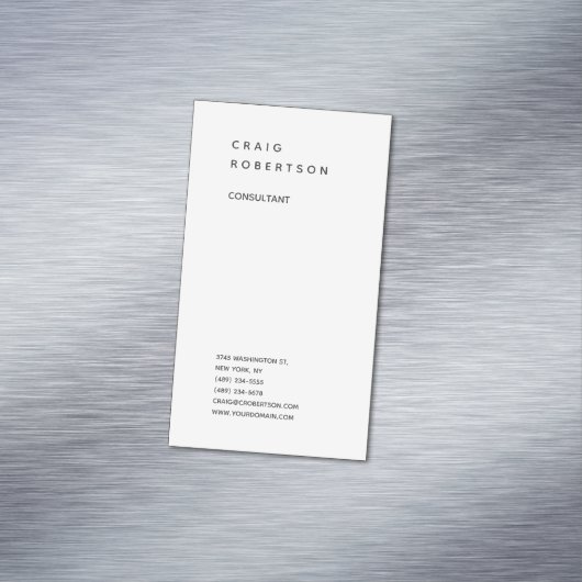 Verticale minimalistische vlakte Modern zwart-wit Magnetisch Visitekaartje (Voorbeeld)