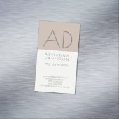Verticale monogram minimalistisch beige kleurenren magnetisch visitekaartje (Voorbeeld)