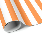 Verticale Oranje en witte strepen Cadeaupapier (Rol Hoek)