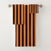 Verticale Oranje en zwarte strepen Bad Handdoek (Insitu)