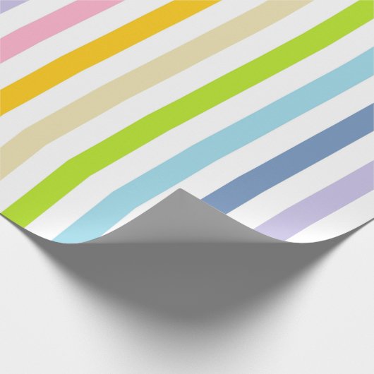 Verticale pasteelregenboog en witte strepen cadeaupapier (Hoek)