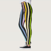 Verticale pasteelregenboog en zwarte strepen leggings (Links)