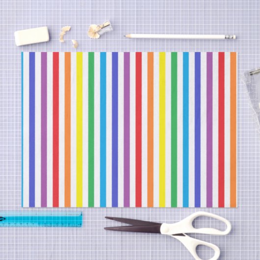 Verticale regenboog en witte strepen tissuepapier (Craft)