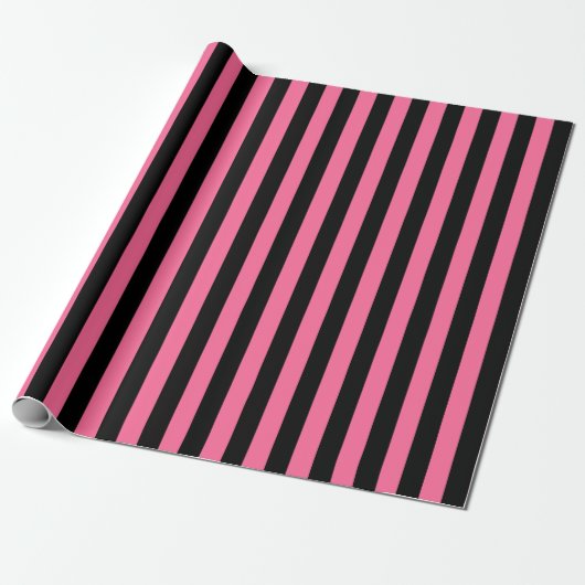 Verticale roze en zwarte strepen cadeaupapier (Uitgerold)