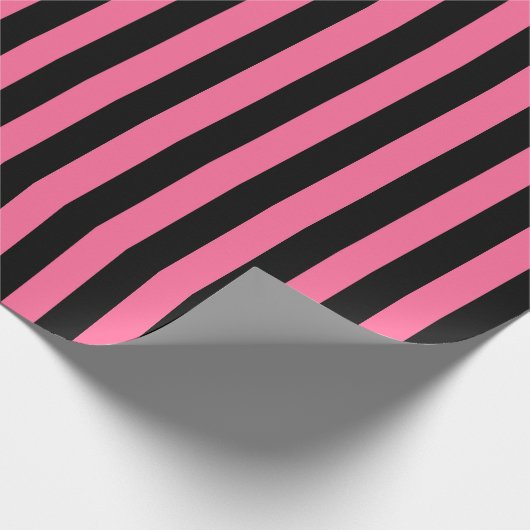 Verticale roze en zwarte strepen cadeaupapier (Hoek)