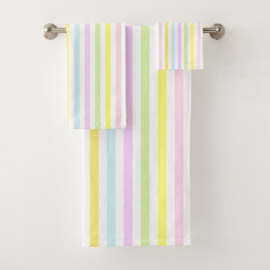 Verticale strepen in lichte pastelkleuren bad handdoek (Insitu)