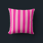 Verticale Stripes Hot Pink Kussen<br><div class="desc">Verticale strepen - roze en hete roze.</div>