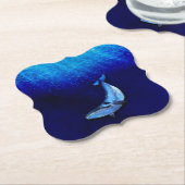 Verticale walvisbewegingsschaal naar beneden in oc kartonnen onderzetters (Gekanteld)