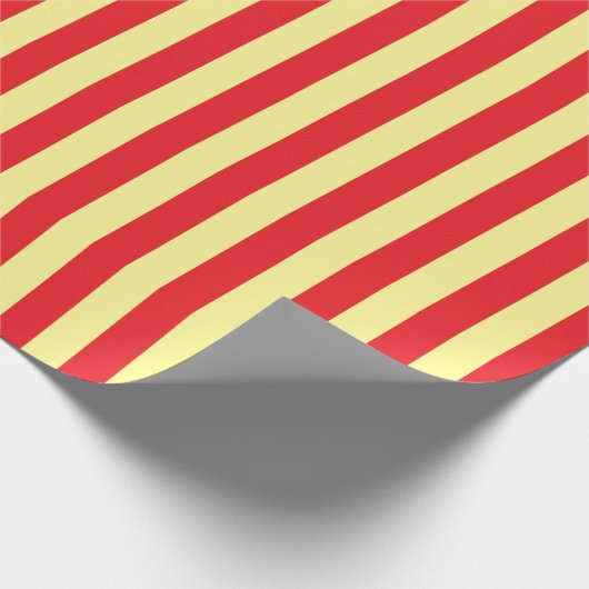 Verticale zachte gele en rode strepen cadeaupapier (Hoek)