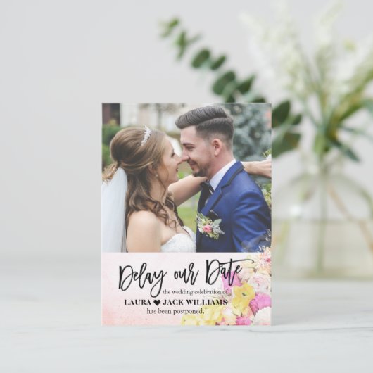 Vertraag onze Datum Uitstel van huwelijk legant Aankondigingskaart (Staand voorkant)