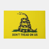 VERTREAD ONS NIET DEURMAT (Voorkant)