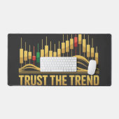 Vertrouw de Trend – Mindset T-shirt voor Handelare Bureaumat (Keyboard & Muis)