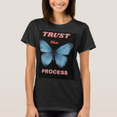 Vertrouw het Proces Zwarte Halve Mouwen T-Shirt –  (Voorkant)