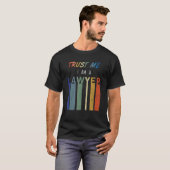 Vertrouw Me Advocaat T-shirt (Voorkant volledig)