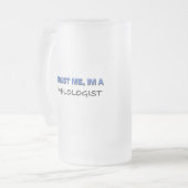 Vertrouw me dat ik een filoloog ben matglas bierpul (Voorkant links)