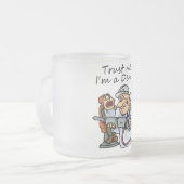 Vertrouw me ik ben een tandarts matglas koffiemok (Voorkant links)