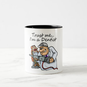 Vertrouw me ik ben een tandarts tweekleurige koffiemok