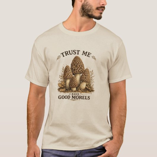 VERTROUW ME IK HEB GOEDE MORELEN T-SHIRT (Voorkant)