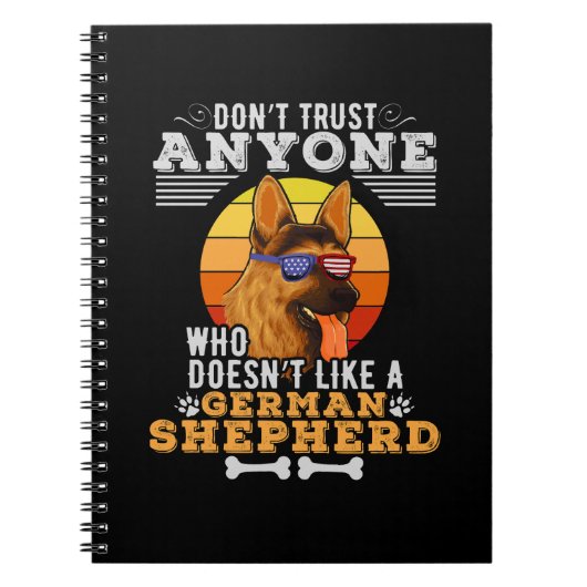 Vertrouw niet dat iemand niet zoals een Duitse her Notitieboek (Voorkant)