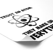 Vertrouw nooit op een Atom Foto Afdruk (Hoek)