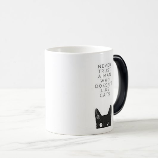 Vertrouw nooit op een man Mok voor Kat-liefhebbers (Voorkant rechts)