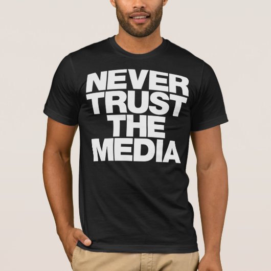 Vertrouw nooit op het Shirt Media (Voorkant)