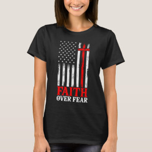 Vertrouw op de Christelijke vlag voor de veer uit T-shirt
