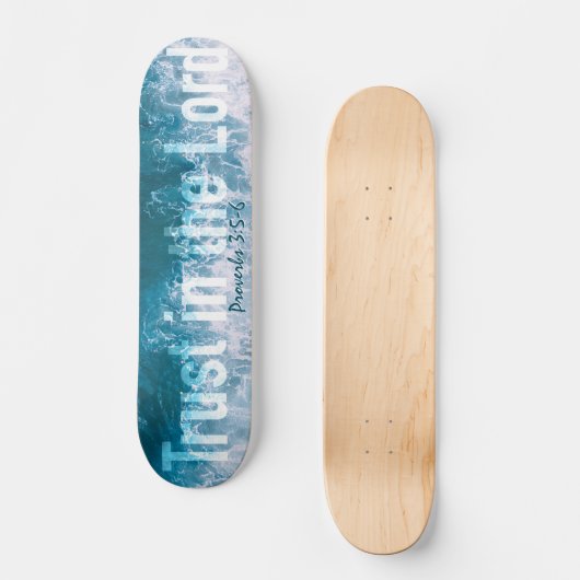 Vertrouw op de Heer Spreuken 3 Oceaangolven Persoonlijk Skateboard (Voorkant)
