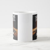 Vertrouw op het proces Cat Office Humor Meme Grote Koffiekop (Voorkant)