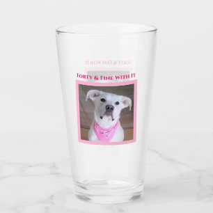 Vertrouwelijke hond met zielend oog 40 roze glas