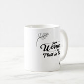 Vertrouwen boven zorgen: een Mok om geloof te insp (Voorkant rechts)