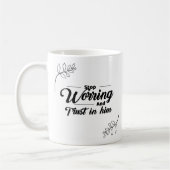 Vertrouwen boven zorgen: een Mok om geloof te insp (Links)