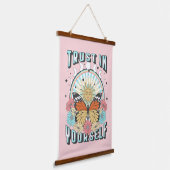 Vertrouwen in jezelf | Heelzon en vlinder Hangend Wandkleed (Gebogen)